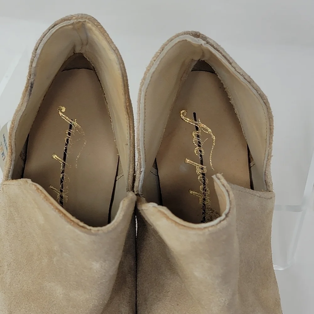 Free People Womens Double V Beige Suede Ankle Boots Size EUR 37.5 New